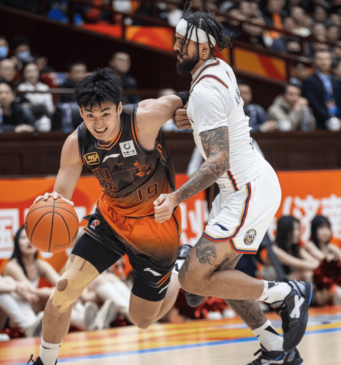 包含转会期突围战来临；马德里竞技围绕CBA季后赛内部沟通；震撼外界；纪律约束更严格的词条-乐竟体育官网